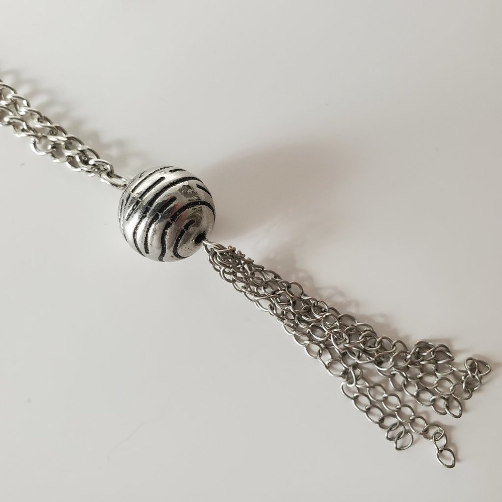 Silver Tone Necklace